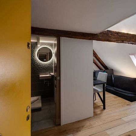 Le Septqatre - Grand Triplex Au Coeur De La Vieille Ville Annecy Eksteriør bilde