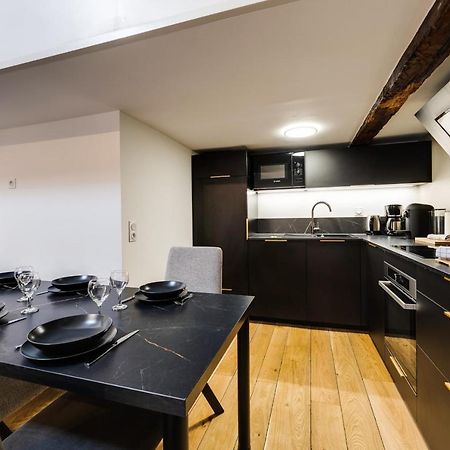 Le Septqatre - Grand Triplex Au Coeur De La Vieille Ville Annecy Eksteriør bilde