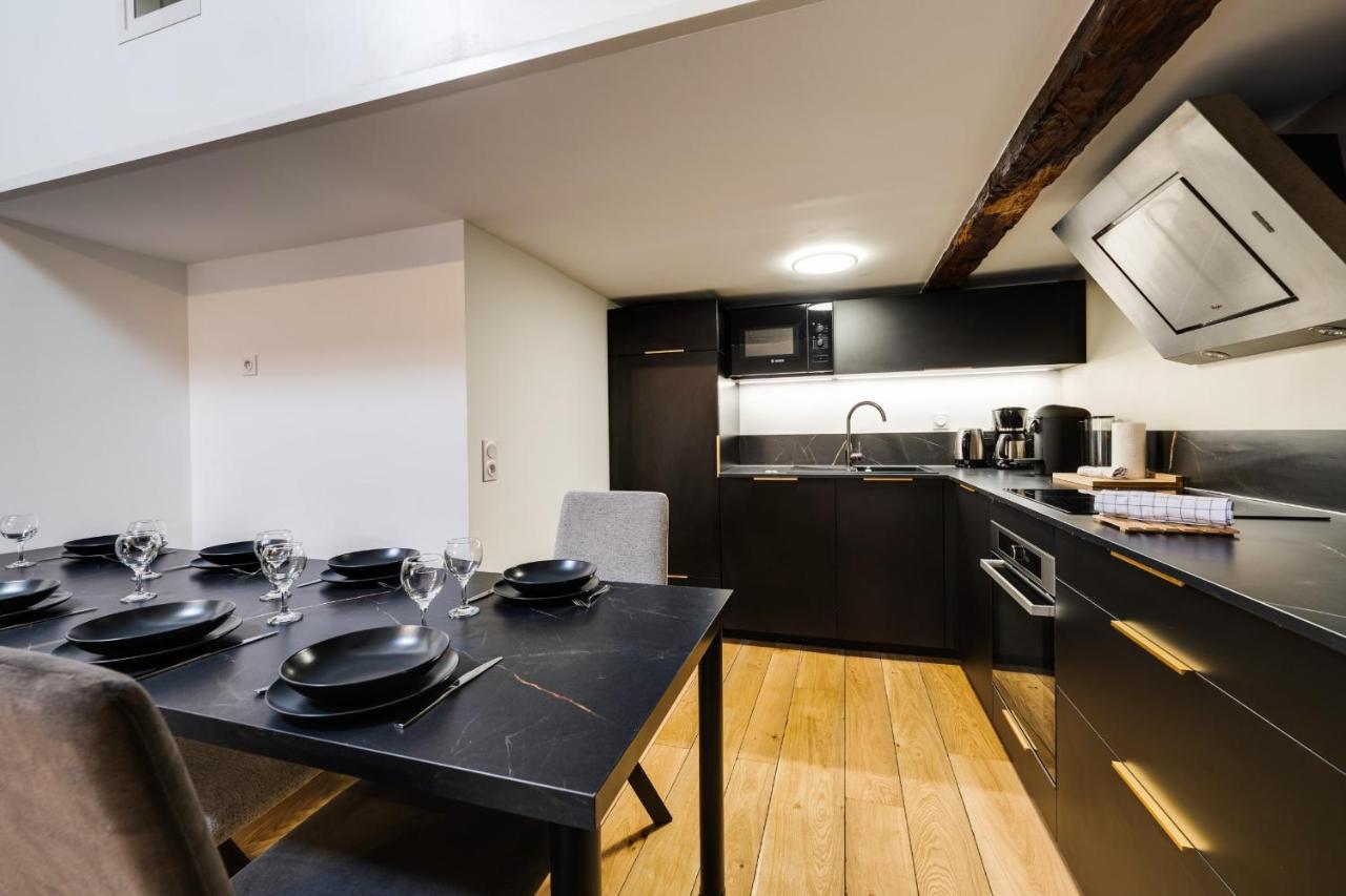 Le Septqatre - Grand Triplex Au Coeur De La Vieille Ville Annecy Eksteriør bilde