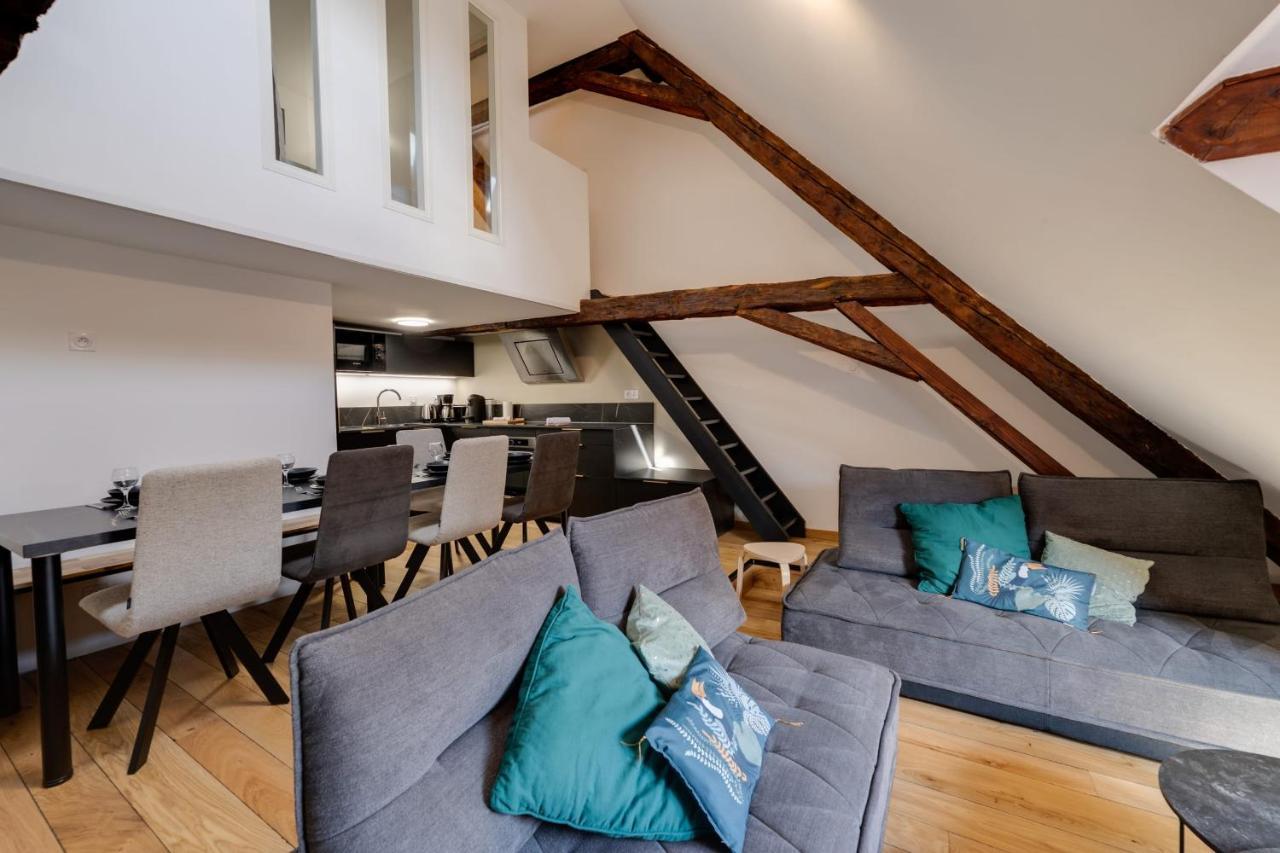 Le Septqatre - Grand Triplex Au Coeur De La Vieille Ville Annecy Eksteriør bilde