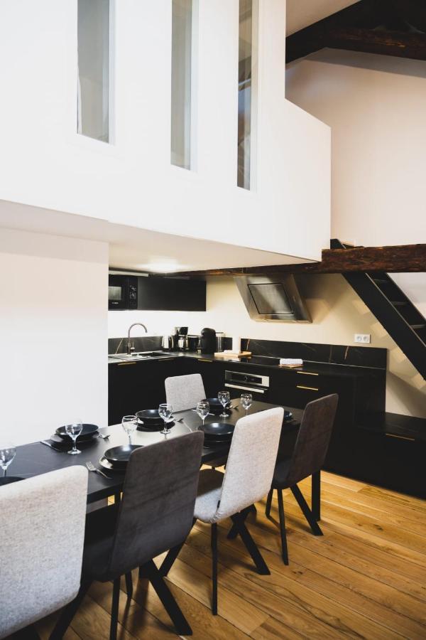 Le Septqatre - Grand Triplex Au Coeur De La Vieille Ville Annecy Eksteriør bilde