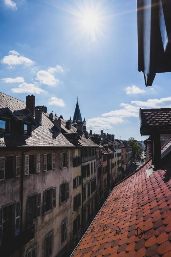 Le Septqatre - Grand Triplex Au Coeur De La Vieille Ville Annecy Eksteriør bilde