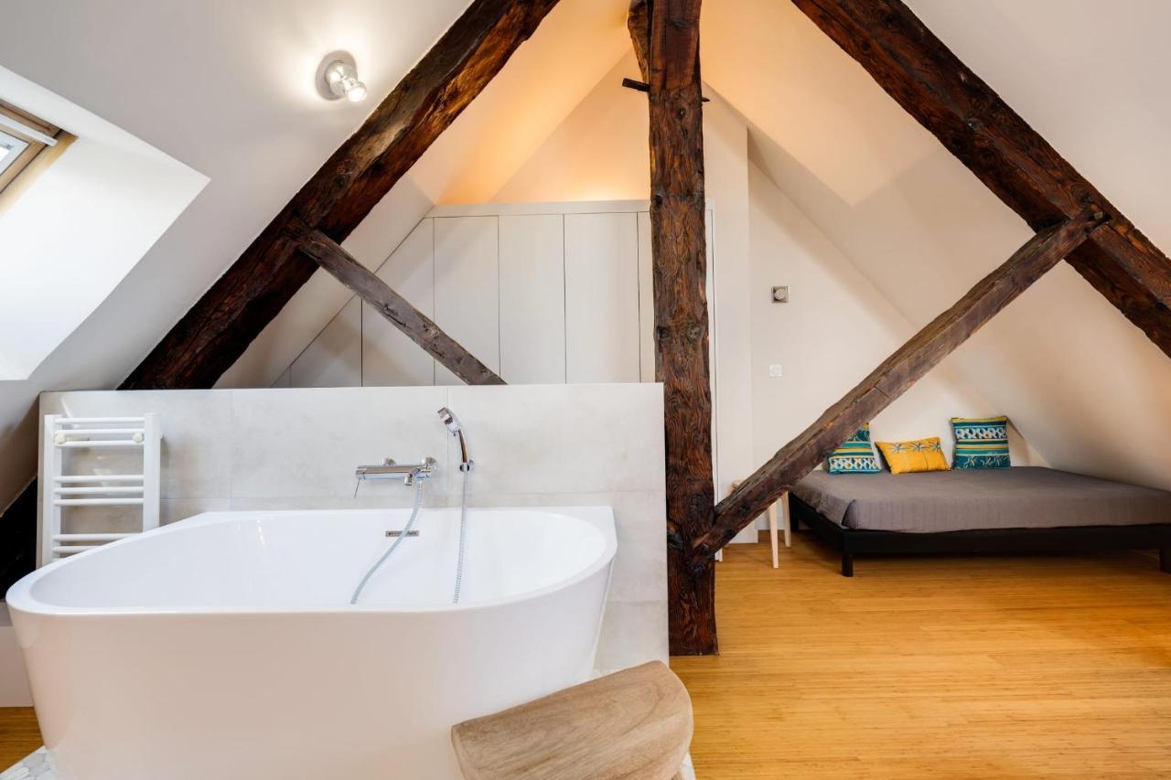 Le Septqatre - Grand Triplex Au Coeur De La Vieille Ville Annecy Eksteriør bilde