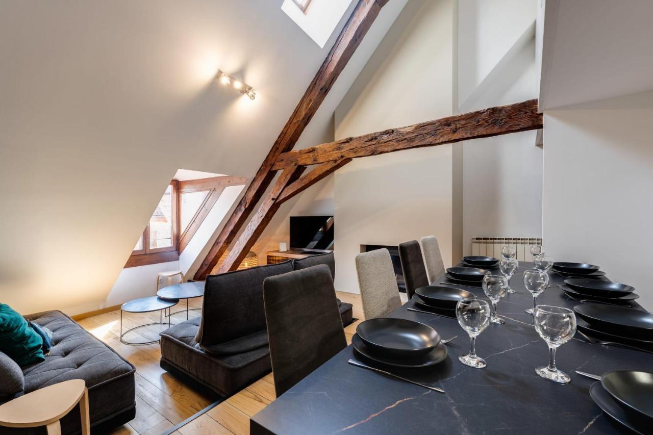 Le Septqatre - Grand Triplex Au Coeur De La Vieille Ville Annecy Eksteriør bilde
