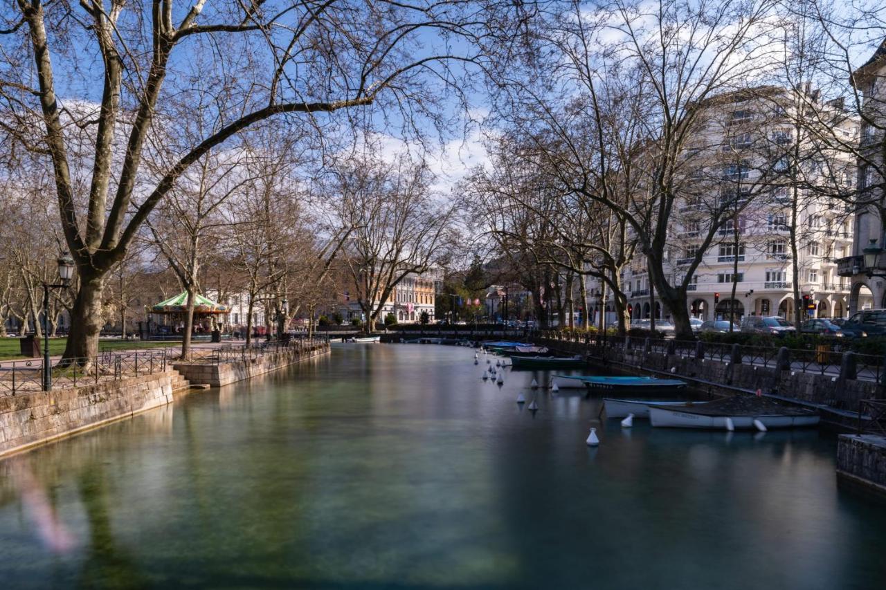 Le Septqatre - Grand Triplex Au Coeur De La Vieille Ville Annecy Eksteriør bilde
